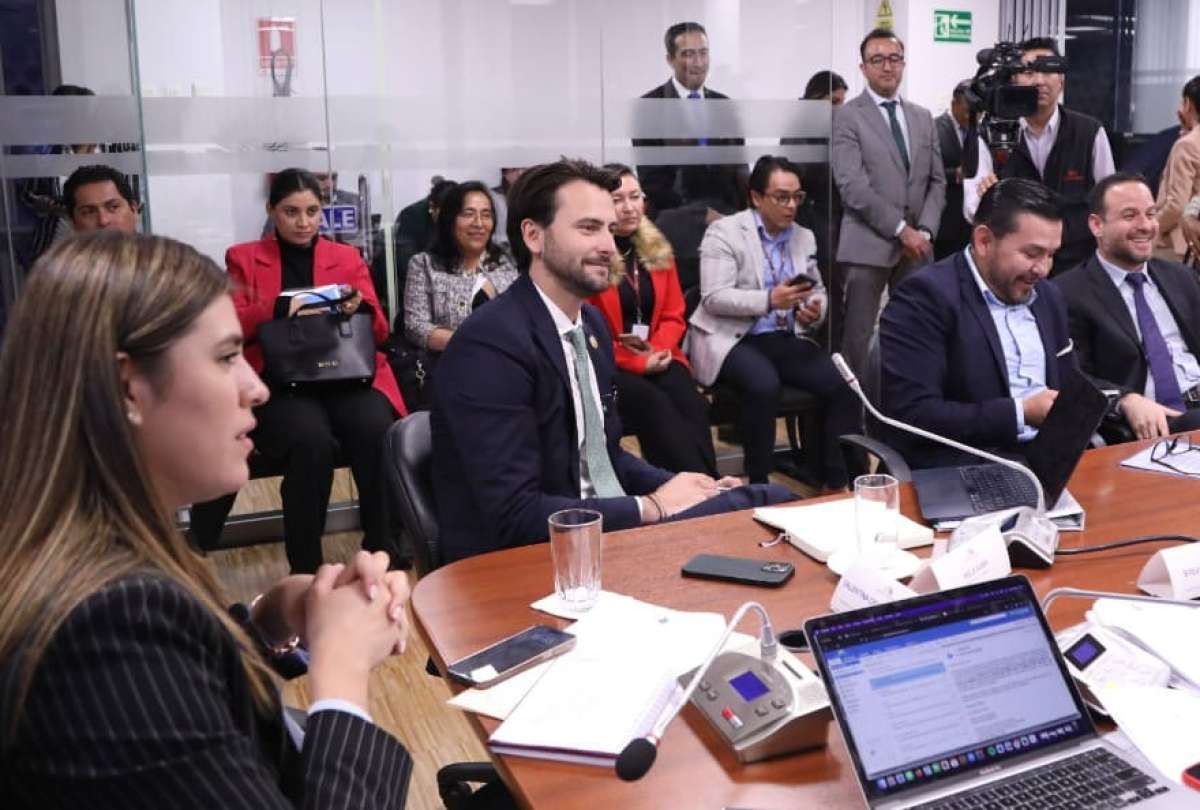 Comisión de Desarrollo Económico recibió al ministro Niels Olsen, para tratar el proyecto de ley de turismo enviada por el Gobierno. - Ladevi Medios y Soluciones Comisión de Desarrollo Económico recibió al ministro Niels Olsen, para tratar el proyecto de ley de turismo enviada por el Gobierno.