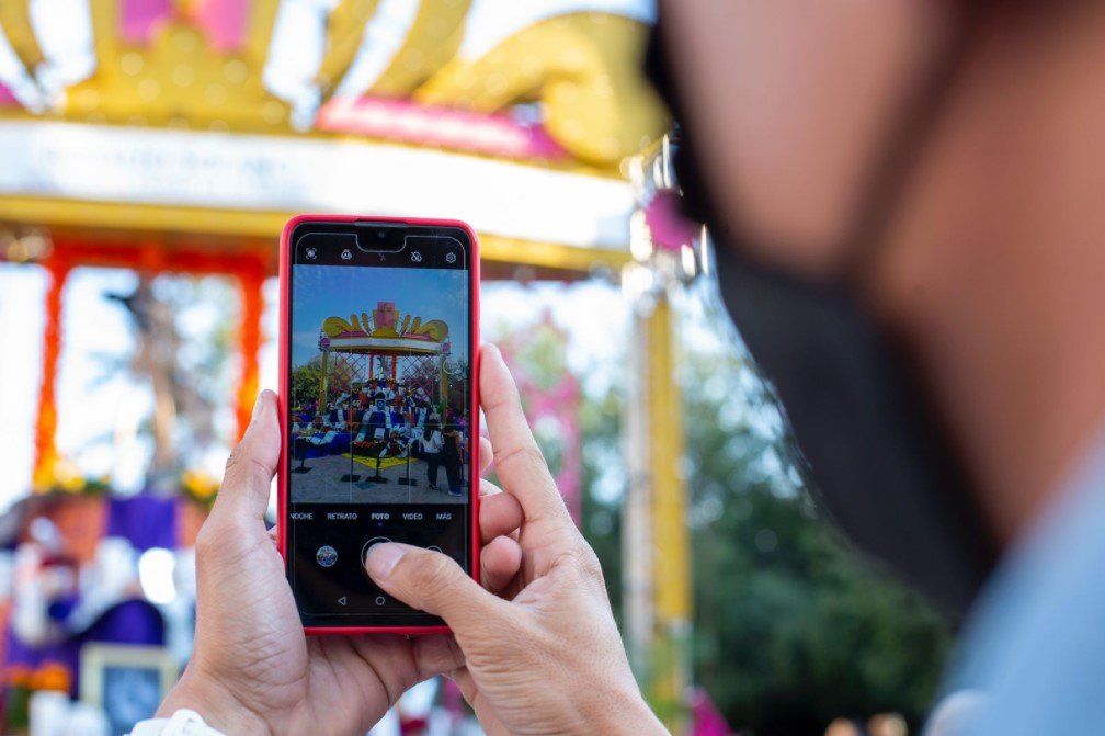 Habitantes de 18 municipios de Quer&eacute;taro se movieron por todo el estado durante D&iacute;a del Muertos.