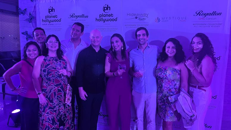Belinda Ocampo, Geovanny Trujillo, claudia Garcia, &nbsp;Cristóbal Tortosa , Jurgen Stutz, Delia Osegueda, Gabriel Mera, Karla Rojas, en el aniversario de Blue Diamond Resorts.