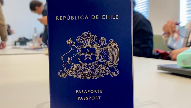 Nuevo pasaporte para ciudanos chilenos debutó con polémica debido a problemas con Estados Unidos.