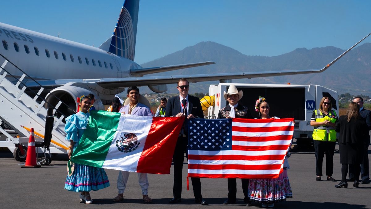 United Airlines inauguró la nueva ruta estacional que conecta Tepic con Houston.