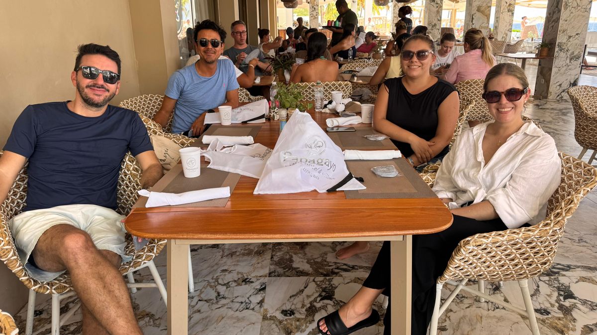 Inspección en Papagayo Beach Hotel & Resort Curazao.