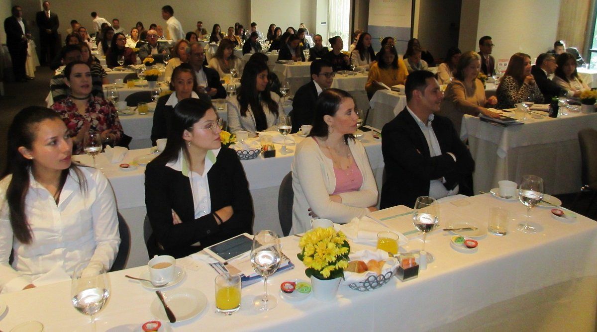 Parte de los asistentes al evento.