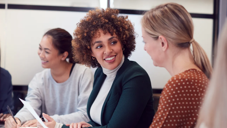 Según el WTTC, el sector de viajes y turismo empleó 126 millones de mujeres en 2024.