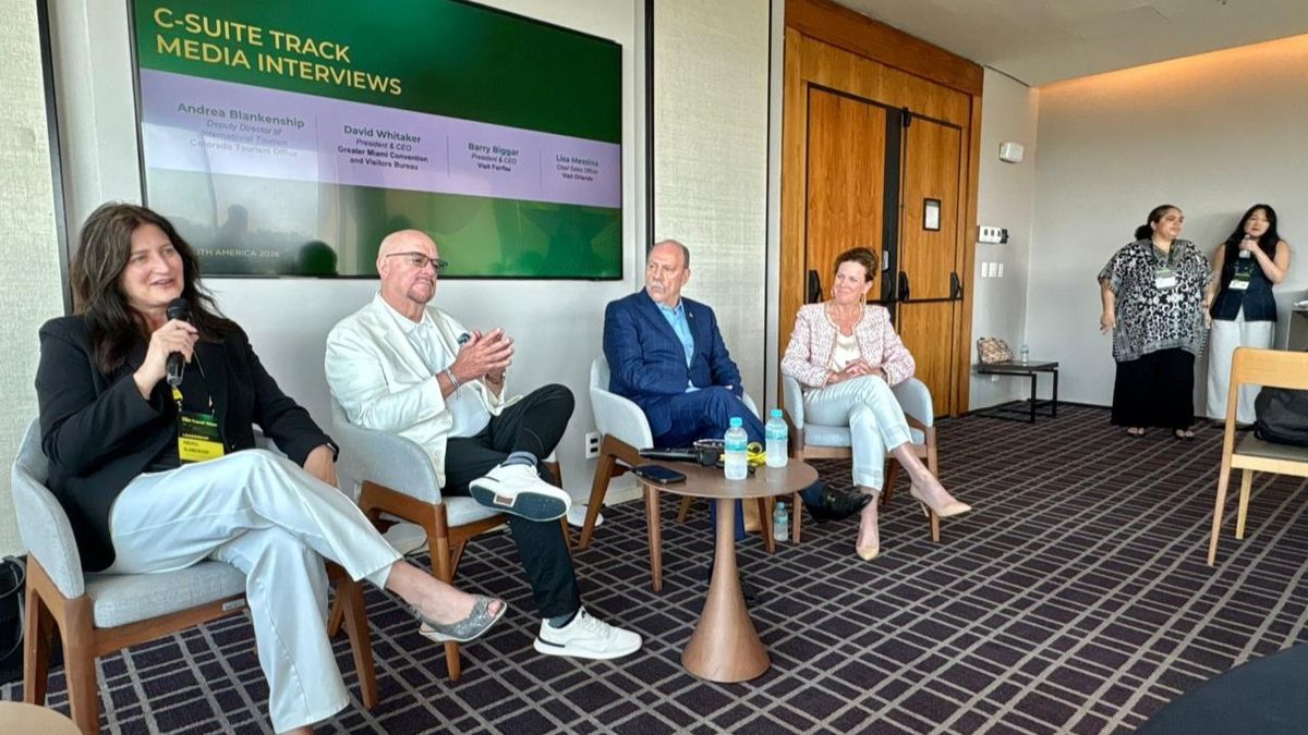 Travel Week: Andrea Blankenship, subdirectora de Turismo Internacional de la Oficina de Turismo de Colorado; junto a David Whitaker, presidente y CEO del Greater Miami Convention & Visitors Bureau; Barry Biggar, presidente y CEO de Visit Fairfax; y Lisa Messina, gerente de Ventas de Visit Orlando.