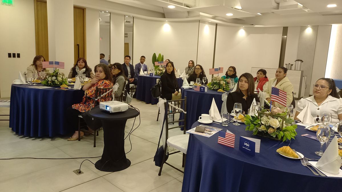 Un grupo de agencias de viajes participó en la capacitación de MW sobre Estados Unidos.