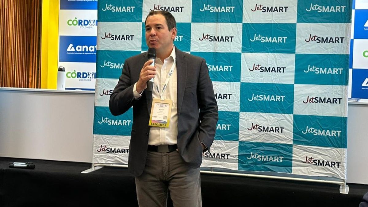 Víctor Mejía, vicepresidente comercial de JetSmart. 
