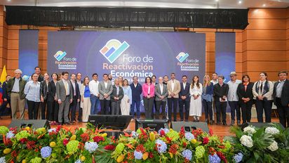 Participantes del Foro Reactivación Económica Confianza para crecer.
