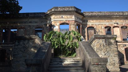 El Principito está inspirado en gran medida en el Castillo San Carlos en Concordia, Entre Ríos.