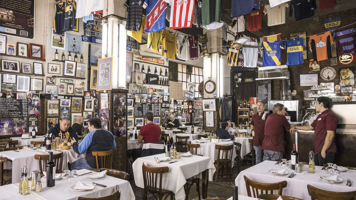 El Obrero es un clásico bodegón de La Boca y Buenos Aires. El Obrero es un clásico bodegón de La Boca y Buenos Aires.