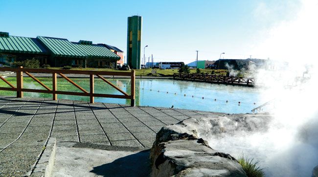 Los fangos y los hervideros de Copahue seducen con sus propuestas de belleza y relajación.