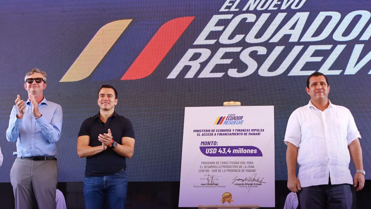 Daniel Noboa formalizó la suscripción de una garantía soberana para el financiamiento de un proyecto vial en la provincia de Manabí. - Ladevi Medios y Soluciones Daniel Noboa formalizó la suscripción de una garantía soberana para el financiamiento de un proyecto vial en la provincia de Manabí.