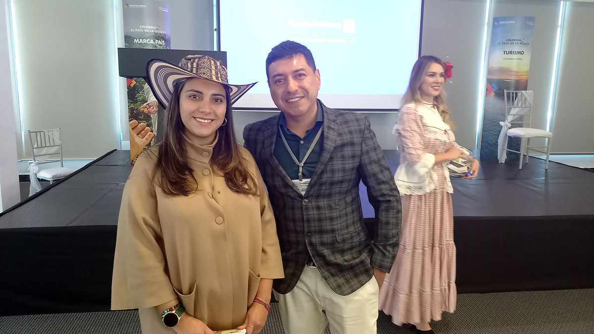 Empresarios de Santa Marta entregaron premios a las agencias de viajes presentes, en evento de ProColombia.