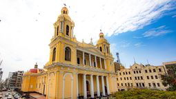 La Catedral de Chiclayo es uno de los hitos más simbólicos de la Ruta de León en el norte del Perú.