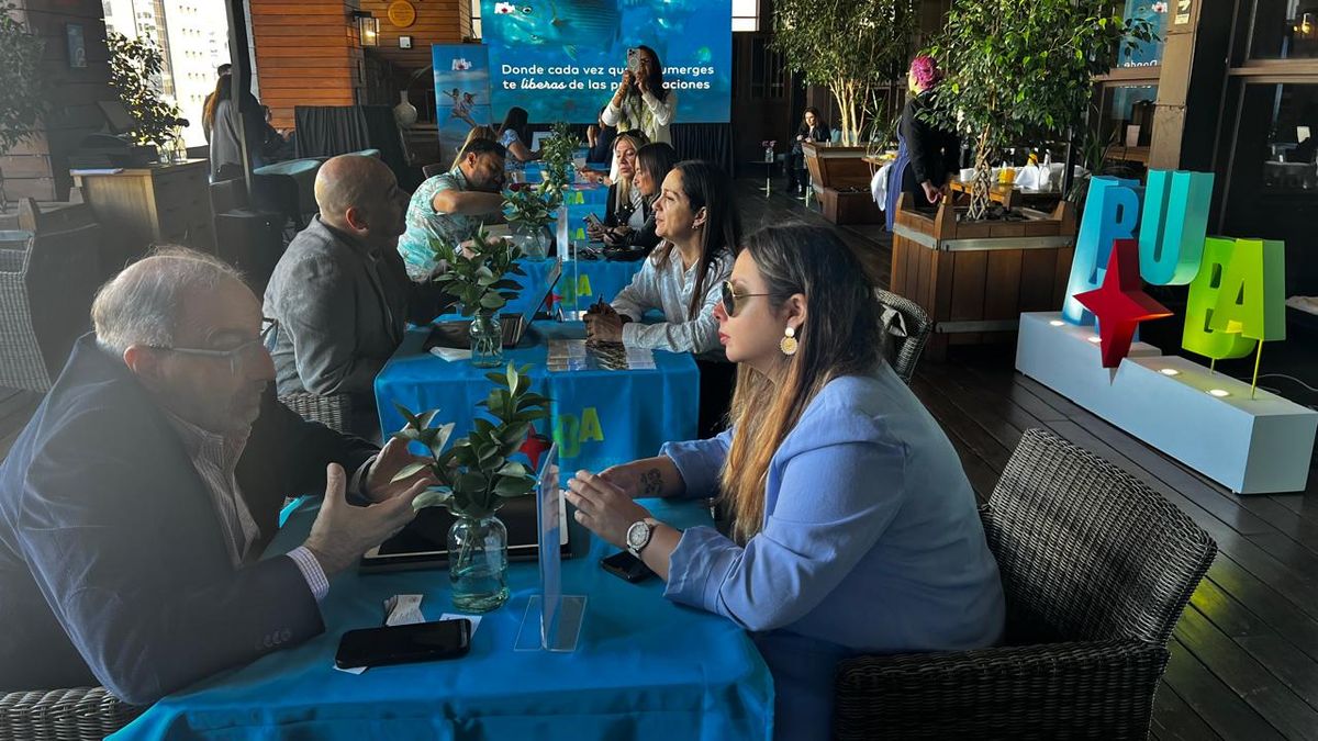 Aruba: oficina de turismo y representantes de hoteles tuvieron encuentro con agencias de viajes locales. - Ladevi Medios y Soluciones Aruba: oficina de turismo y representantes de hoteles tuvieron encuentro con agencias de viajes locales.