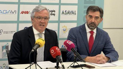 Carlos Garrido, presidente de la Confederacion Española de Agencias de Viajes (CEAV) y Jose Manuel Lastra, vicepresidente de la confederación.