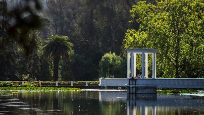 El Jardín Botánico también ofrece un programa de Educación Ambiental El Jardín Botánico también ofrece un programa de Educación Ambiental