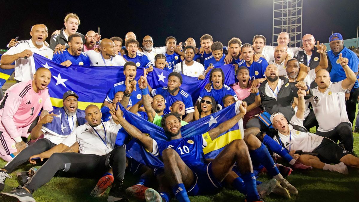 La selección de Curazao celebra la histórica clasificación al Mundial 2026, la primera en la historia del destino.