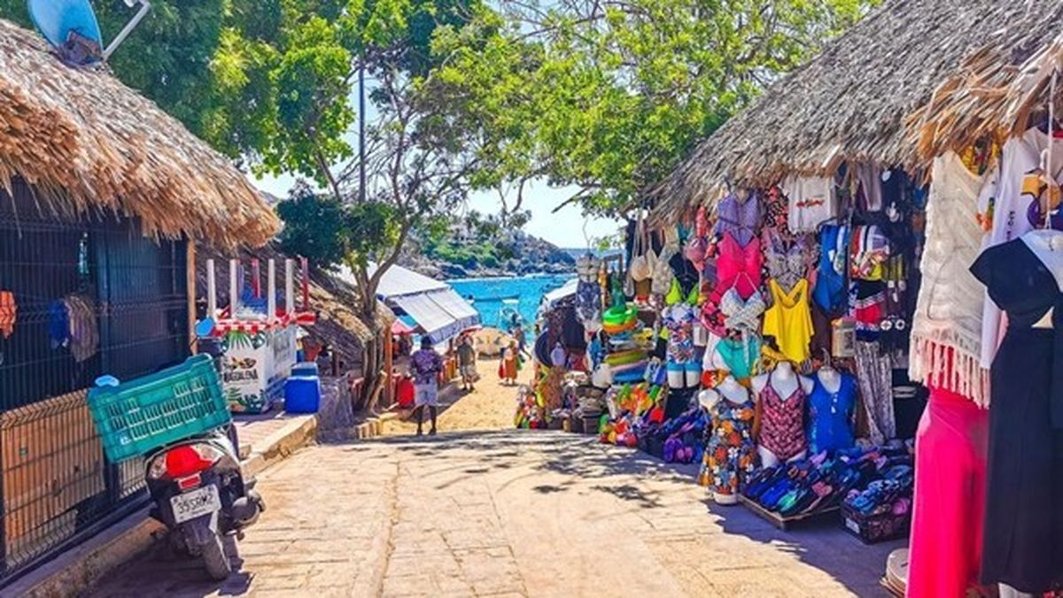 Puerto Escondido: los surfistas avanzados encontrarán las mejores olas en Zicatela entre mayo y agosto, cuando el oleaje alcanza su punto máximo.