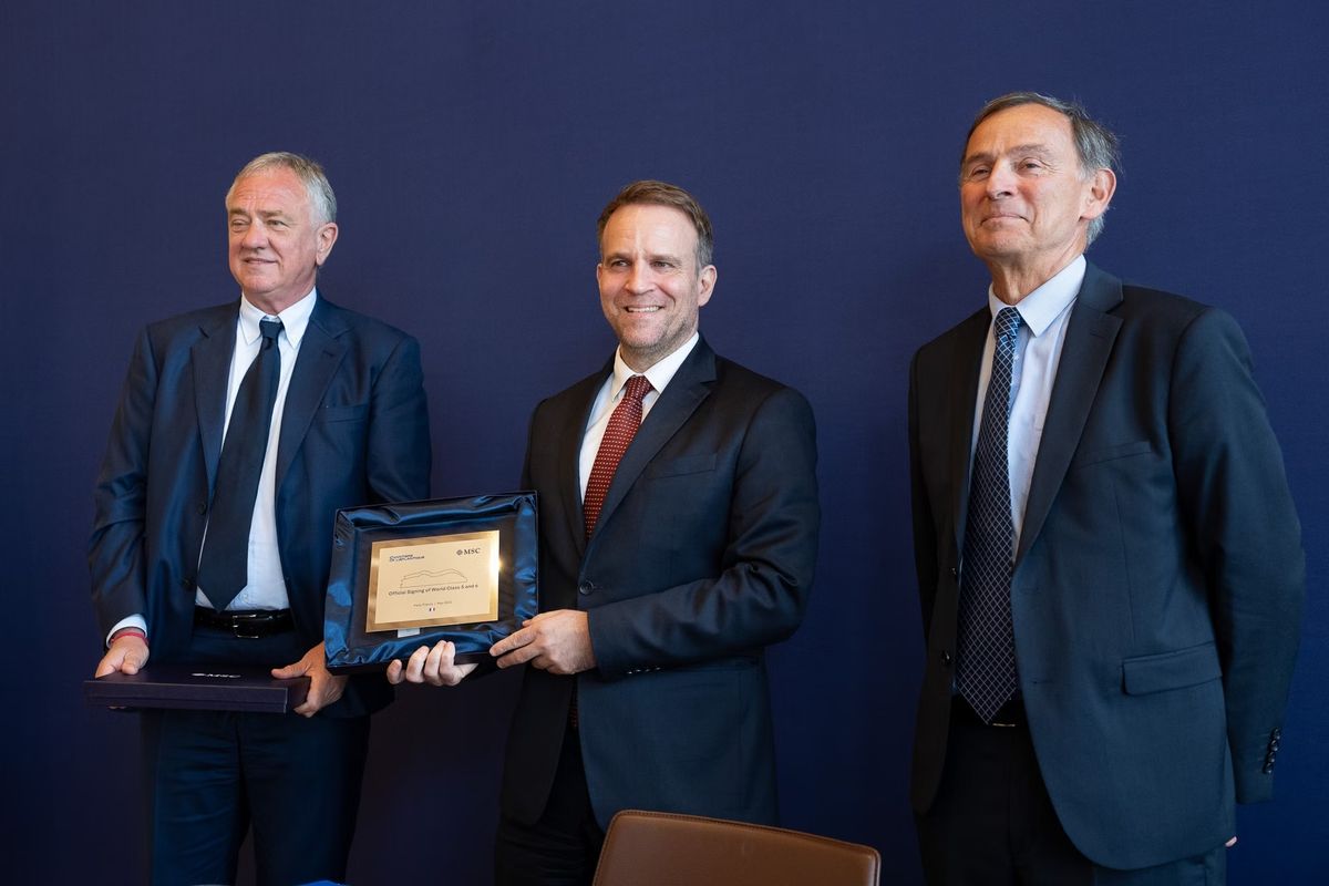 Autoridades de MSC Cruceros, Chantiers de l'Atlantique y del gobierno de Francia anunciaron la construcción de dos nuevos navíos. 