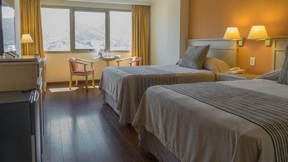 Para frenar los tarifazos, Salta presentó un amparo contra el DNU de Javier Milei. Hoteles y restaurantes podrían cerrar por los aumentos en los servicios.