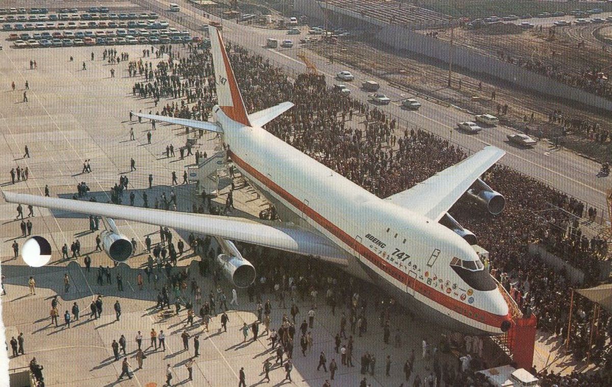 El primer Boeing 747, producido en la planta de Boeing en Seattle, Estados Unidos.