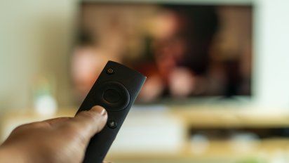 Gobierno lanza canal para denunciar cobros irregulares de Sadaic a hoteles y restaurantes.