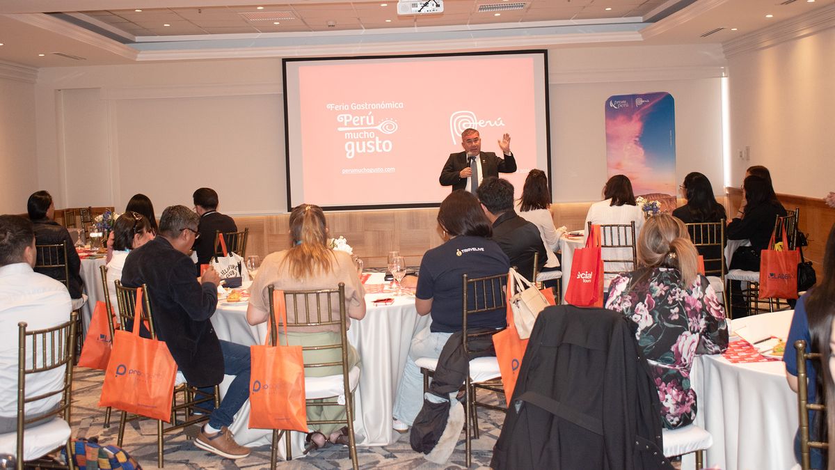Capacitación de PromPerú en el Ladevi Workshop Quito.