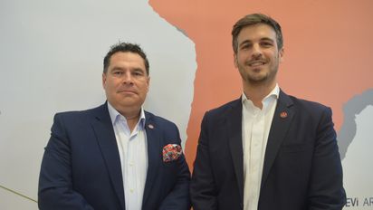 Leonardo Vargas, gerente de Ventas para Colombia y Günter Leudesdorf gerente general para México y Colombia de Air Canada