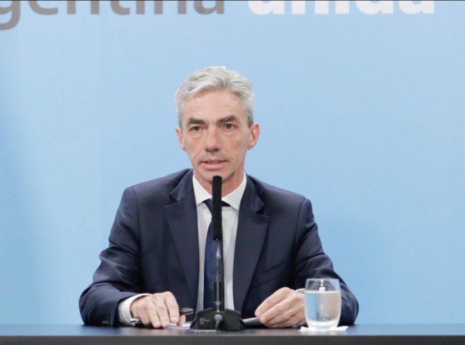 Mario Meoni, ministro de Transporte de la Nación.