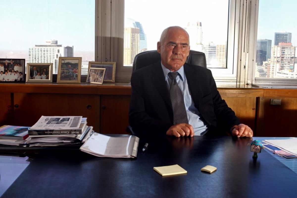 Elecciones: el exministro de Turismo Enrique Meyer cruzó a Javier Milei.