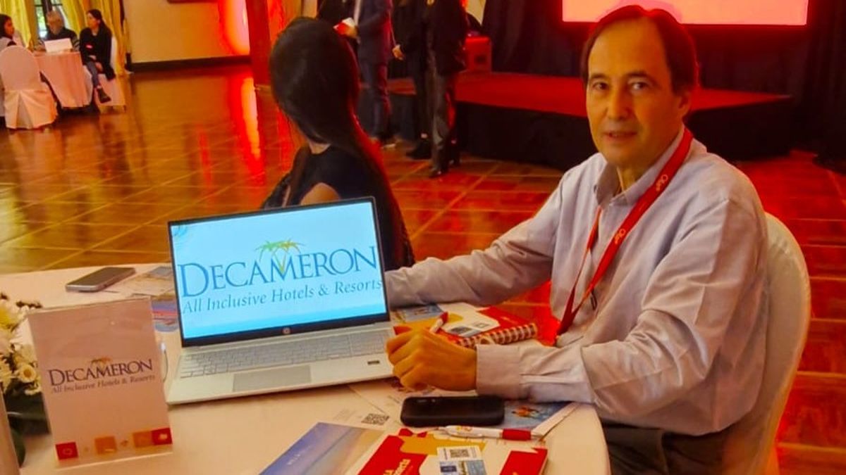 José Ljubic, gerente comercial de Relatur y representante de los hoteles Decameron.