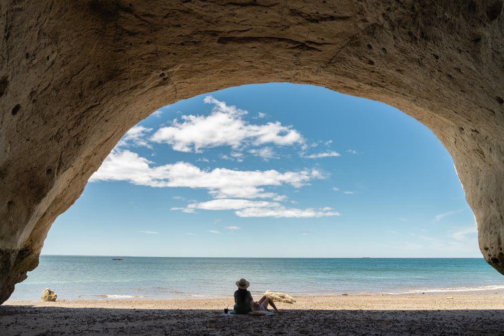 Vacaciones de invierno 2025: descubrí Punta Cuevas en Puerto Madryn.