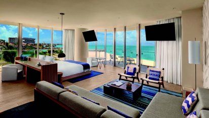 Una de las lujosas habitaciones del SLS Cancún.