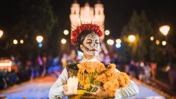 Día de Muertos2026: de las catrinas gigantes de Atlixco a Teotihuacán en bicicleta, así sevive México esta celebración única.&nbsp;