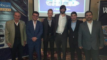 De izquierda a derecha: Luis Zirolli, Alberto Muñoz, Sebastien Desfresnes, Joaquín Salgueiro, Santiago López Escrivá y Sergio Pulleiro.