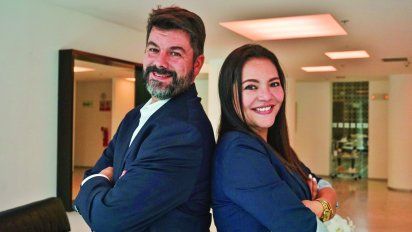 Marcello Gandara junto a Marita Villalba, representante de Dio Viagens en Perú.