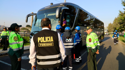 En un operativo realizado por la ATU y la policia de Turismo enviaron al depósito a dos unidades informales.