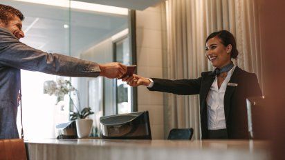 Protege tus datos en vacaciones: los hoteles de España ya no pueden fotocopiar tu pasaporte