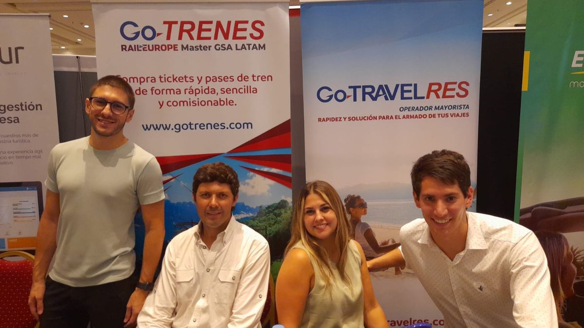 Los ejecutivos de GoTravelRes y GoTrenes en ECTU 2023.