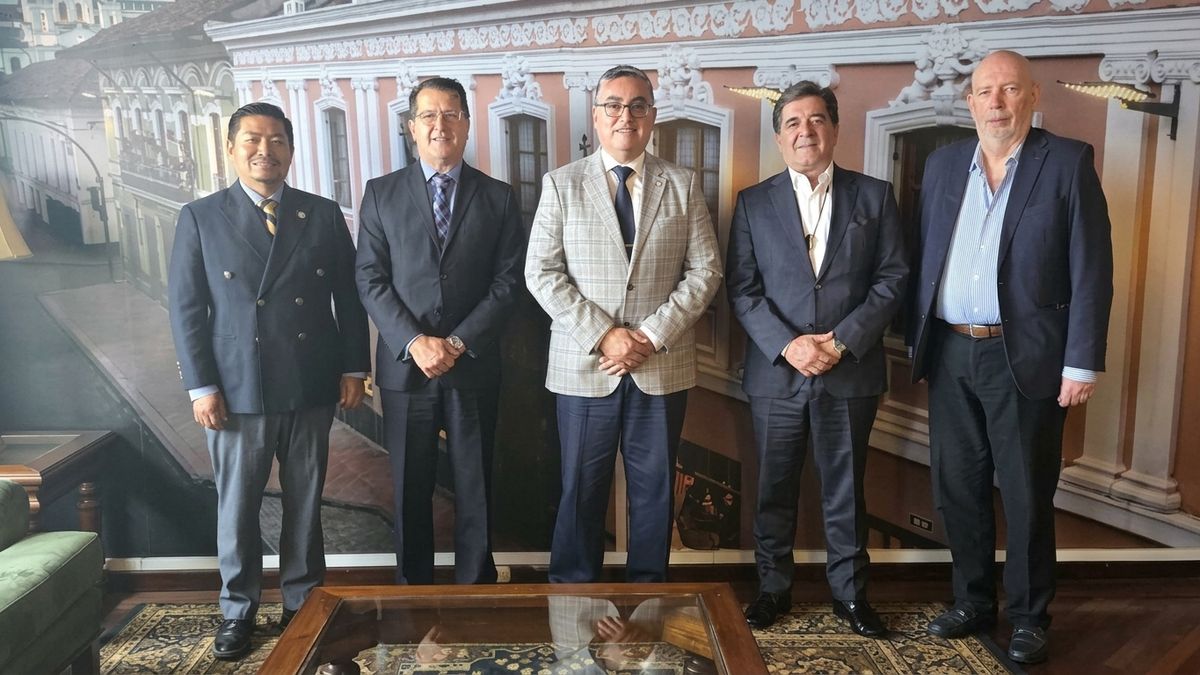 José Arturo Rodríguez, embajador de Guatemala en ese país, se reunió con gremios hoteleros como Ahotec y HQM. José Arturo Rodríguez, embajador de Guatemala en ese país, se reunió con gremios hoteleros como Ahotec y HQM.