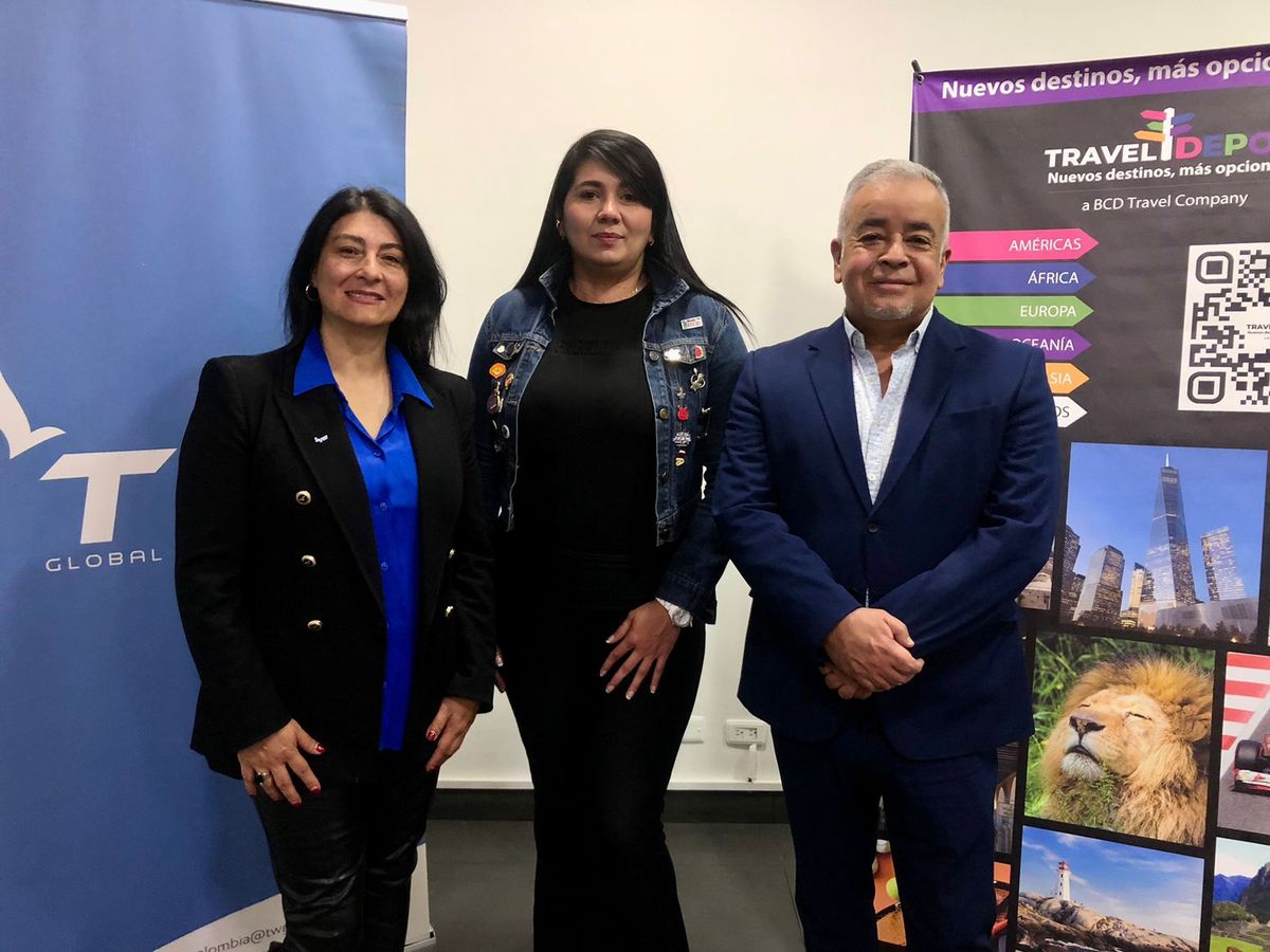 Mónica Ramírez, key account manager Colombia de Terrawind; Karen Pereira gerente de Travel Depot; y Juan Carlos Arias, Juan Carlos Arias, ejecutivo comercial de la mayorista.