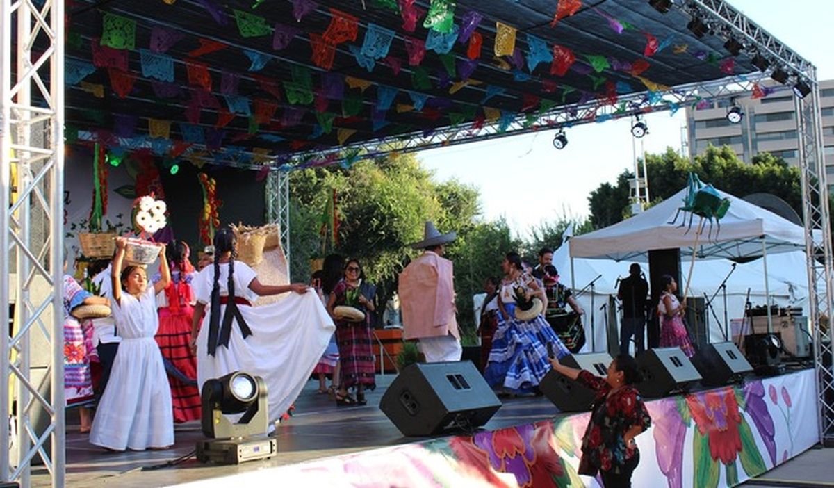 El Lunes del Cerro es la fiesta más importante de la Guelaguetza en Oaxaca.