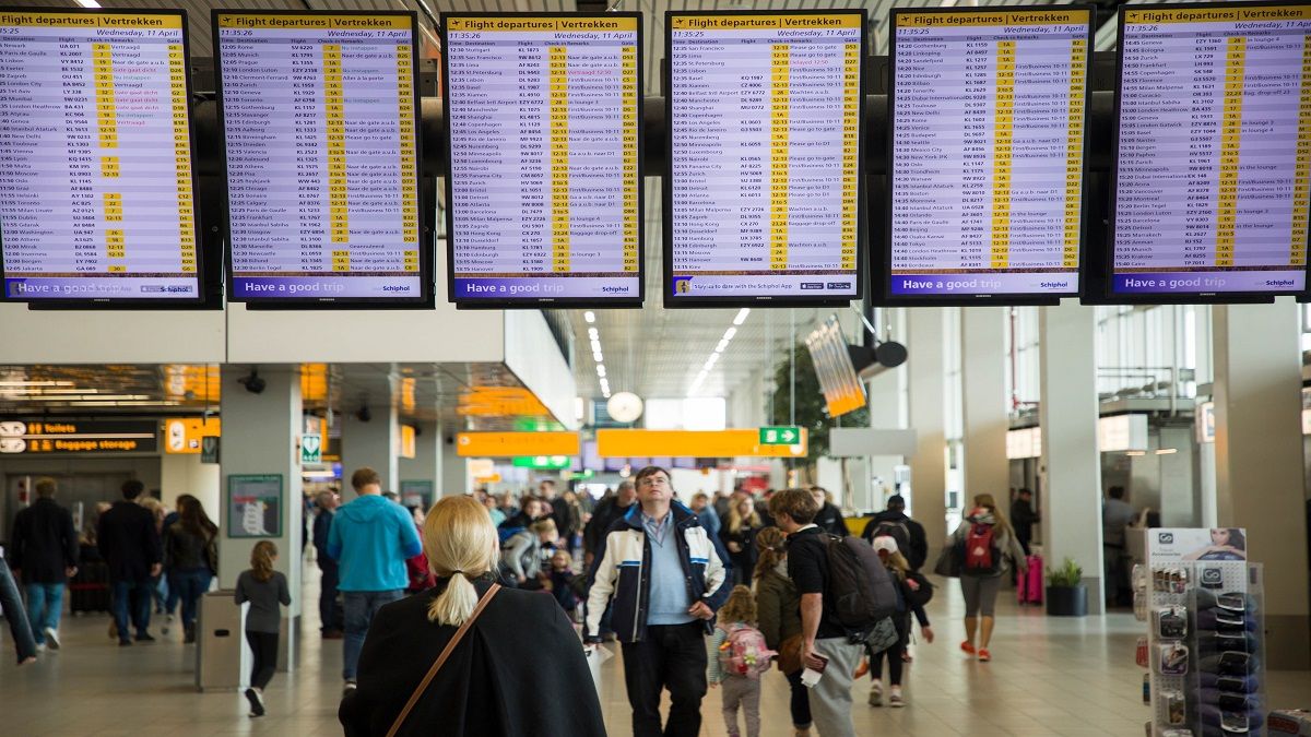 Unos de los aeropuertos de Estados Unidos. - Ladevi Medios y Soluciones Unos de los aeropuertos de Estados Unidos.