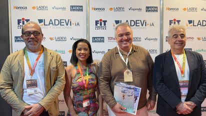 Jorge Gomes, Coordinador Ejecutivo de Paraty Convention & Visitors Bureau; Barros de Oliveira Calegai, CEO de Raizes Gastronomía; Eduardo Mello, representante de Rio de Janeiro; y Sebastian Buffa, CEO de Paraty Tours; en FIT 2025. Jorge Gomes, Coordinador Ejecutivo de Paraty Convention & Visitors Bureau; Barros de Oliveira Calegai, CEO de Raizes Gastronomía; Eduardo Mello, representante de Rio de Janeiro; y Sebastian Buffa, CEO de Paraty Tours; en FIT 2025.