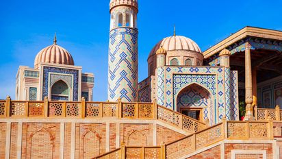 Mezquita Hazrat Khizr en la ciudad de Samarcanda en Uzbekistán
