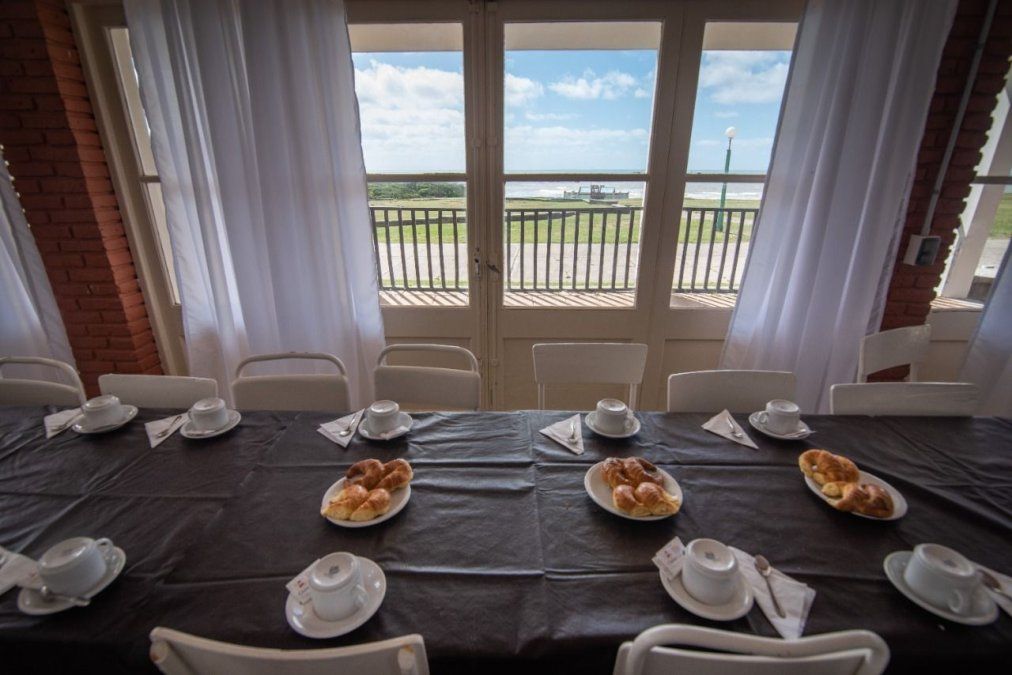 El gobierno de Javier Milei abrió la inscripción para viajar a las dos unidades turísticas. La estadía parte desde los $21 mil por día. Daniel Scioli celebra la puesta en marcha del turismo social. &nbsp;