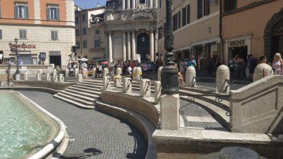 Italia: Roma está vacía de turistas