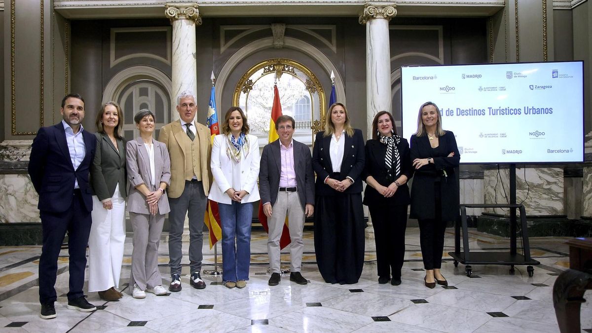 Los representantes de las ciudades españolas en el ayuntamiento de Valencia
