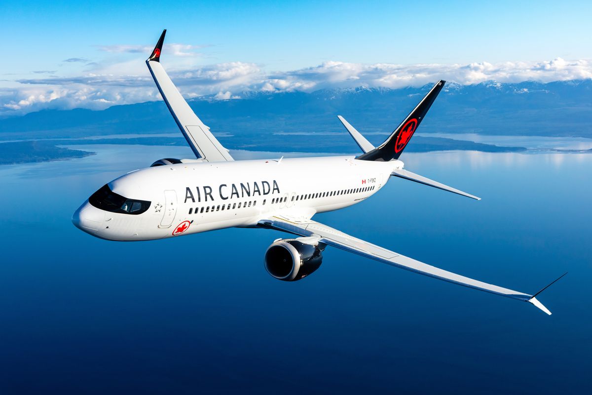 Pasajeros de Air Canada pueden gestionar cambios, cancelaciones y reembolsos a través de la plataforma en línea, la aplicación móvil o atención telefónica según la tarifa adquirida.